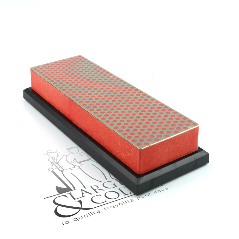 Pierre à affûter au diamant