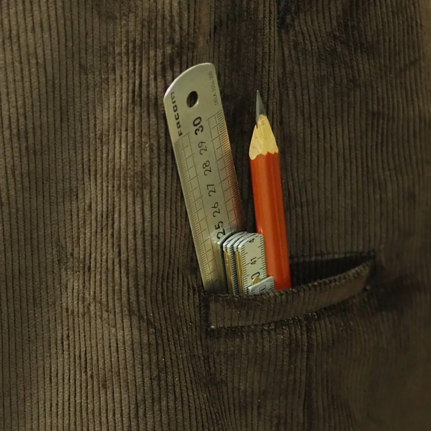 Mètres et jauges de charpentier